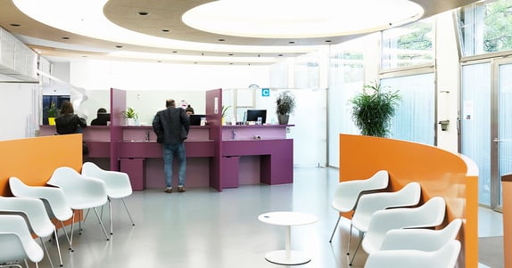 Arud-Apotheke im EG